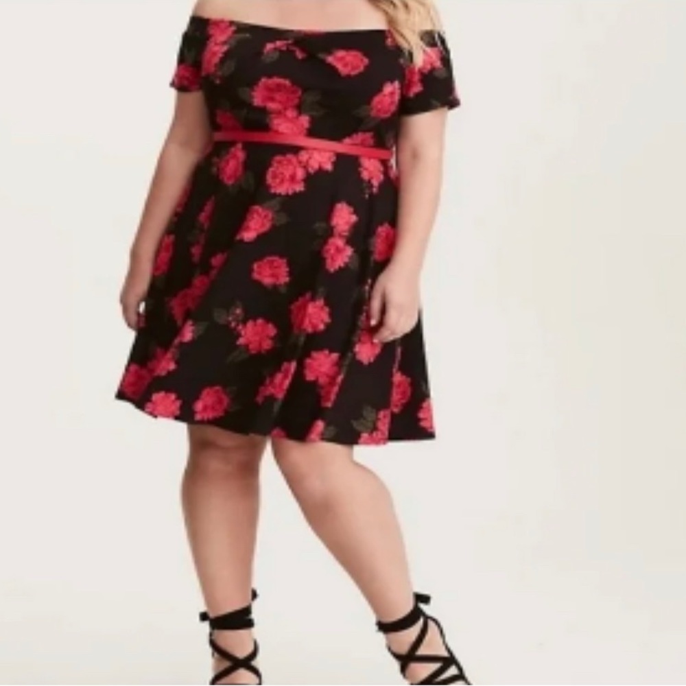 TORRID NWT Black Off The Shoulder Rose Dress Size 0